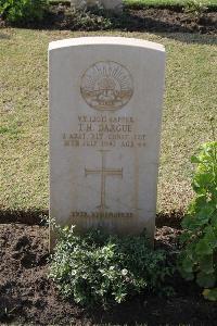 Ismailia War Memorial Cemetery - Dargue, Thomas Henry